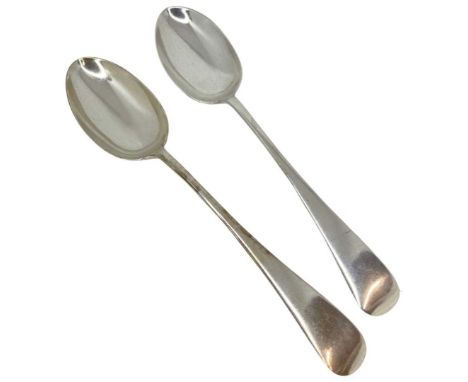 2 Silver Table Spoons. 135 g. Sheffield 1908, John Round. Good conditionLength 22 cmsCondition report: Good. No issues