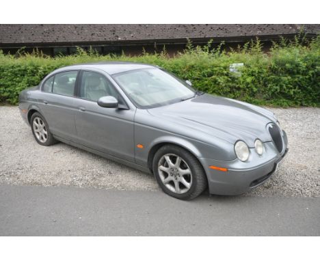 A 2004 JAGUAR S TYPE SE FOUR DOOR SALOON - BU54 XRH This vehicle was first registered in September 2004. A VDI check shows it