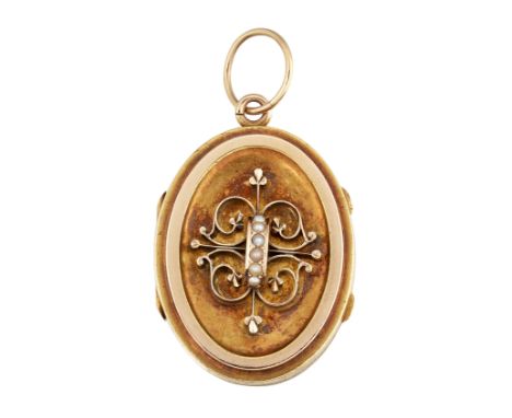 A LATE 19TH CENTURY SEED PEARL LOCKET, the oval locket set to centre with a curled quatrefoil set to centre with seed pearls,