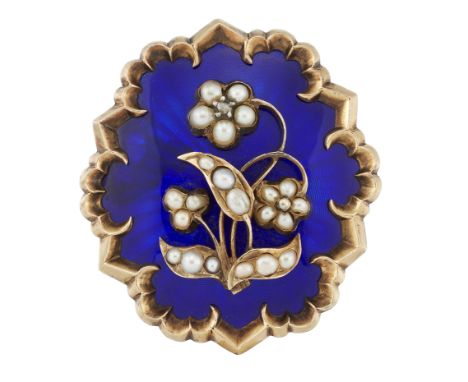 A VICTORIAN MOURNING BROOCH, the blue enamel brooch set with a split pearl and diamond flower and leaves, with scalloped repo