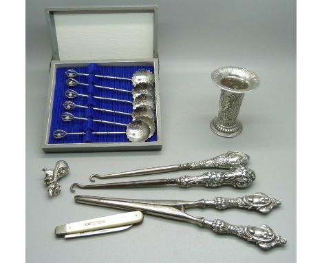 A set of silver spoons, a Mouse pendant marked 925, a small Victorian silver vase with London import mark, silver handled glo