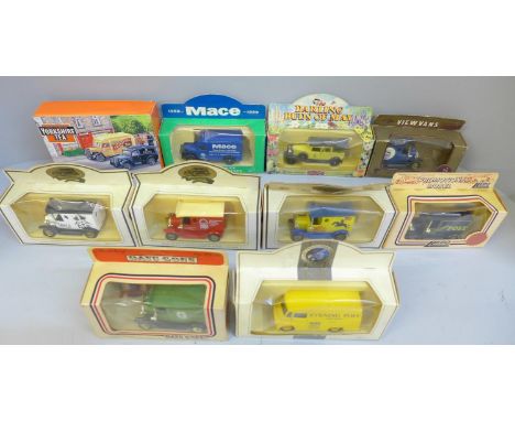 A collection of Nottingham themed die-cast model vehicles; Lledo Nottingham Forest FC, Notts County FC, Home Ales, Evening Po