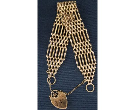 9ct gold gate bracelet with padlock clasp 30.0g