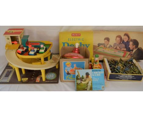 Vintage toys &amp; games including Britains plastic soldiers &amp; Merit Electric Derby