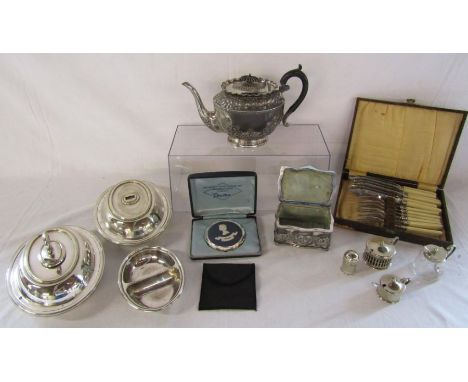 Collection of silver-plate including cruet set with a silver spoon, jewellery box and Stratton wedgwood Queens silver Jubilee