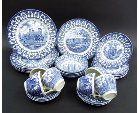 Broadhurst Ironstone thirty piece commemorative dinner service for the Queen's silver jubilee 1977, each piece decorated with