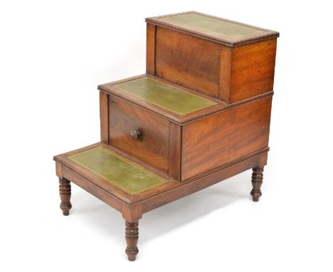 George III mahogany commode bed steps, three treads with 20th-century green leather insets, hinged lid to top step, second st