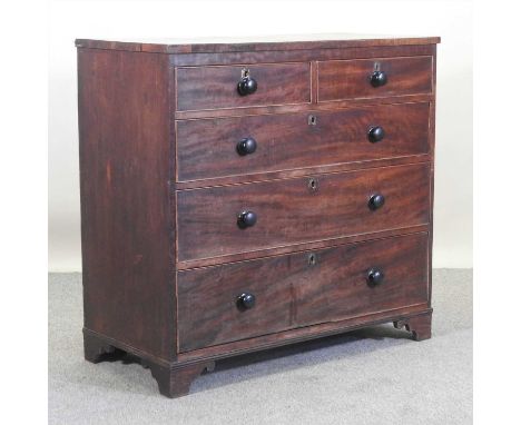 A George III mahogany chest of drawers, on bracket feet116w x 55d x 109h cm