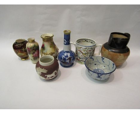 A collection of ceramics including Royal Worcester, Spode, Royal Doulton, Carleton Ware etc. Tallest 16cm (8) 