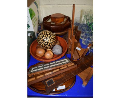 GROUP OF CRIBBAGE BOARDS, SMALL OVAL WOODEN DISH AND OTHER WOODEN ITEMS