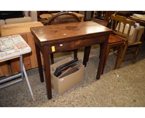 EARLY 19TH CENTURY MAHOGANY FOLD TOP TEA TABLE, 81CM WIDE