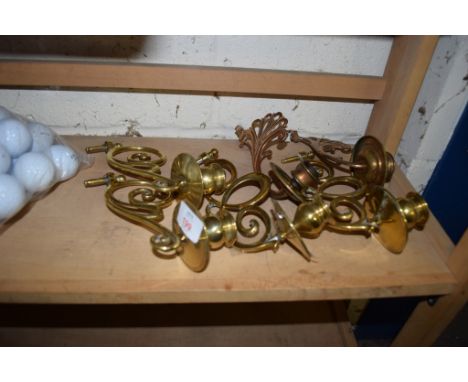 QUANTITY OF BRASS WALL LIGHT FITMENTS