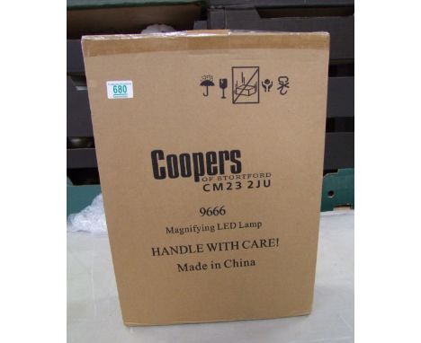 Boxed magnifying Led lamp 