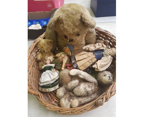 Small wicker vintage dogs basket containing Antique Teddy Bear and vintage dolls etc 