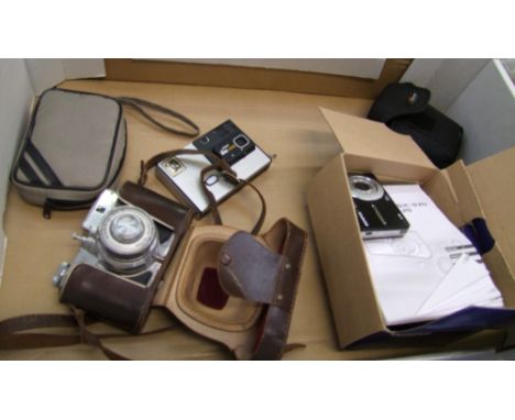 A group of photographic equipment to include Olympus X-15 with original box, cased Kodak disc 4000 and a vintage Bencini Koro