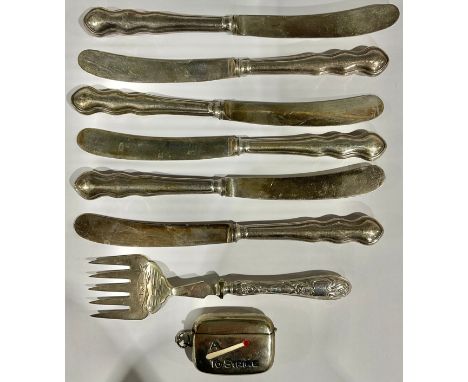 An Art Nouveau silver hafted sardine fork, Sheffield 1905; a set of six silver hafted tea knives; a silver plate and enamel n