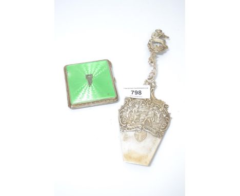 Continental silver and green translucent enamel card case (at fault), together with a Continental silver cake slice, 6.5oz t 