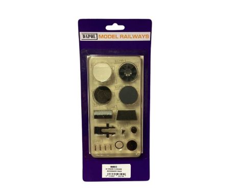 Dapol OO Gauge Track Cleaner, boxed B800, plus Track Cleaner Accessory Pack B803 &amp; Hornby Track Cleaner (3)