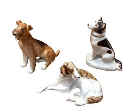 Collection of animal ornaments, various manufacturers including Szeiler, Wade, Russian Lomonosov LFZ etc - 1 box