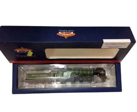Bachmann OO Gauge 4-6-2 BR Apple Green Class A1 tender locomotive "Tornado" 60163, No.32-550A, BR Green Class 24 diesel D5061