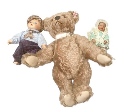 Steiff Teddy for UK 661372, Steiff small classic bear 040023, Steiff Macki, Original Peter figure with music barrow (working)