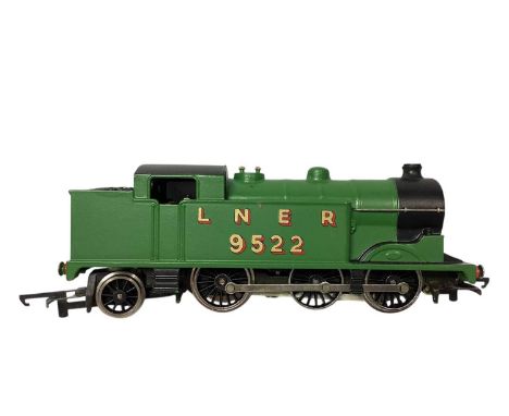 Wren OO Gauge 0-6-2 LNER N2 Tank Engine 9522, boxed W2217 (1)