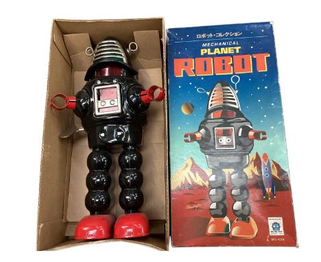 Robbie Tinplate Mechanical Planet clockwork robot, boxed MS-430, plus other Japanese &amp; Chinese clockwork robots and one o