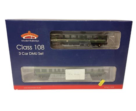 Bachmann OO Gauge BR Green Speed Whiskers Class 108 3 Car DMU Set, boxed No. 32-913 (1)