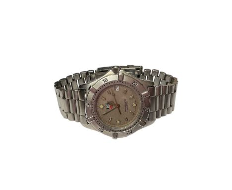 Tag Heuer Professional stainless steel wristwatch with grey dial, applied hour markers and date aperture in stainless steel c