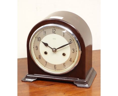 Art Deco Enfield bakelite cased mantle clock, W22cm   Condition Report   Click here for further images, condition, auction ti