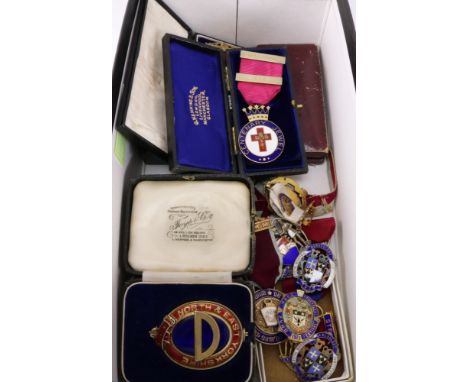 Collection of hallmarked silver and enamel Masonic and other medals in one box   Condition Report   Click here for further im