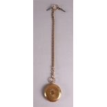 Een herenvestzakhorloge in gouden dubbele kast, aan gouden ketting, rond 1900