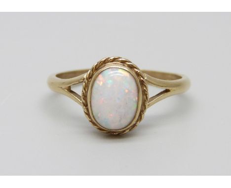 A 9ct gold and opal ring, 1.8g, N/O
