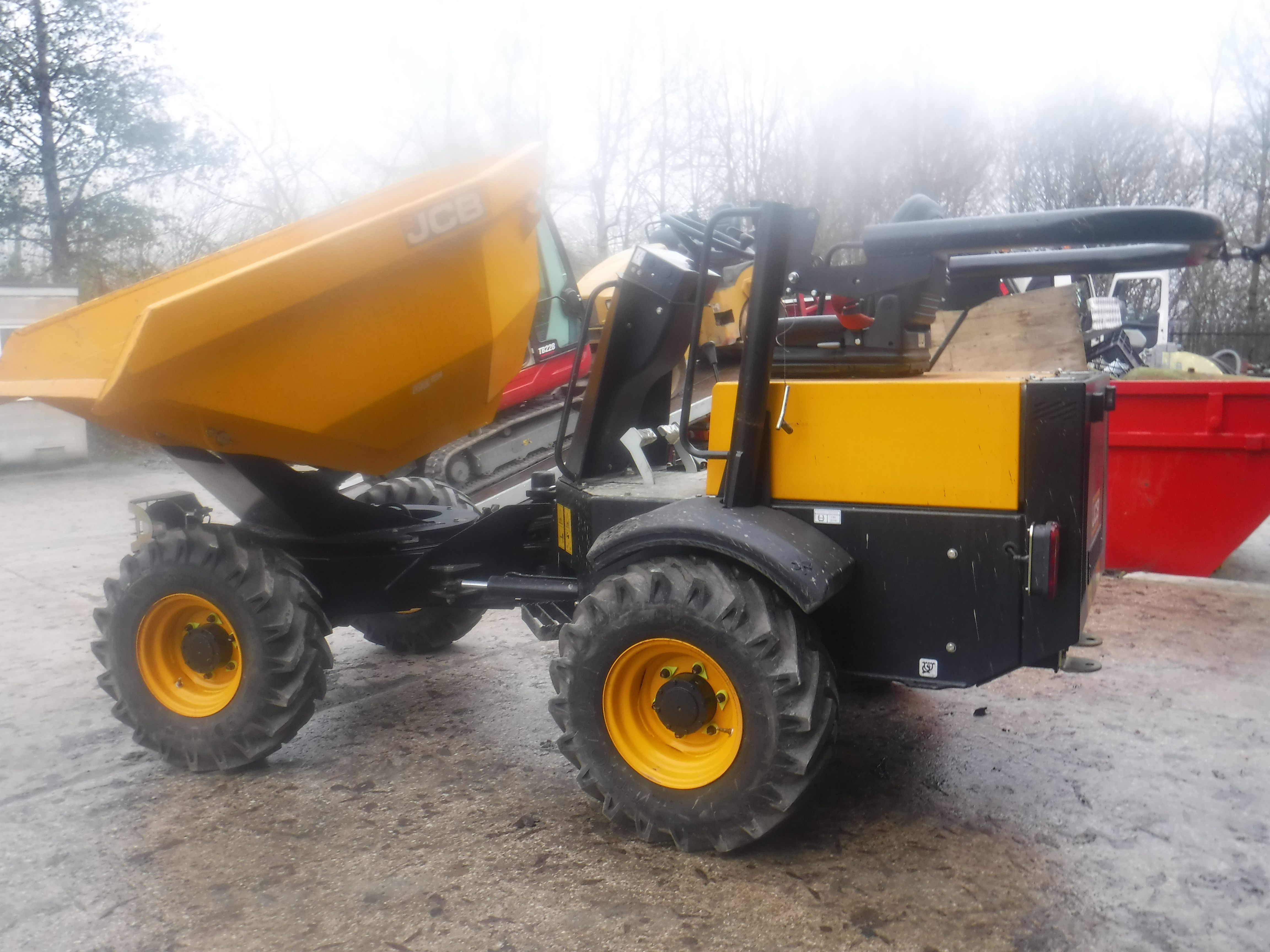 jcb 3t stm 2015 3 ton dumper with turntable 275 hours