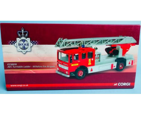 Corgi CC10310 Fire Engine Model Boxed