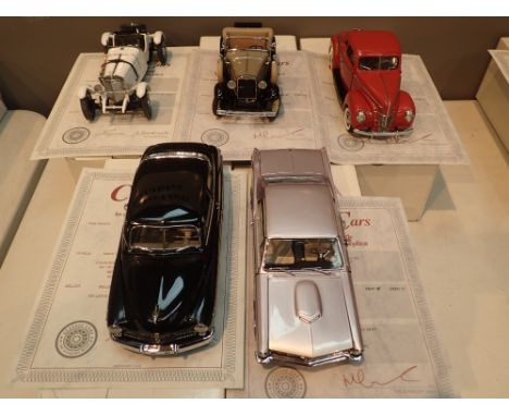 Five Danbury Mint classic boxed 1/24 scale cars including 31 Mercedes Benz SKL roadster 51 Frod Deluxe roadster 1940 Fourd De