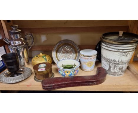 A mixed lot,&nbsp;to include an enamel commemorative beaker; electroplate; Cairoware, etc.&nbsp; 