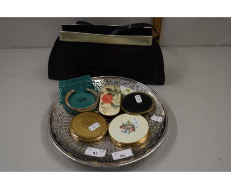 Mixed Lot: Silver torque style bracelet, powder compact, manicure set, hand bag etc