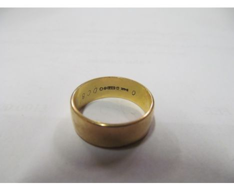 A 9ct gold band 3.8gm, size N/O