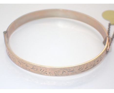 1/5 9ct gold vintage bangle