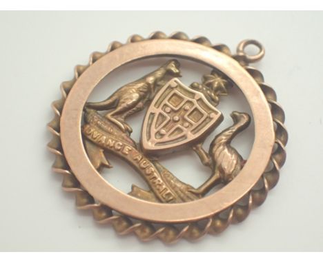 9ct yellow gold Advance Australia pendant 2.4g CONDITION REPORT: Good condition with no apparent or visible damage.