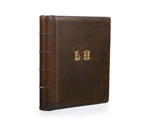 ALBUM AMICORUM de Louise Hochon. Important recueil de 70 pièces montées sur feuillet encadré d'une baguette dorée. L'ensemble