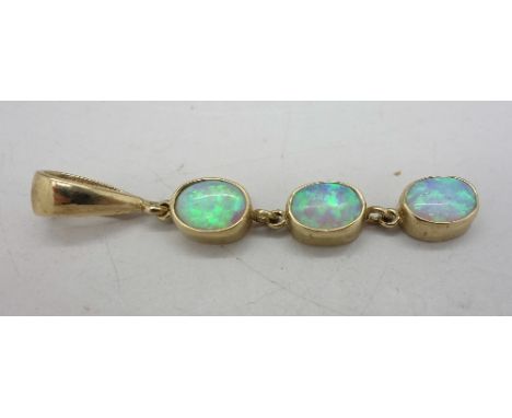 A 9ct gold and synthetic opal set pendant, weight 3.2g