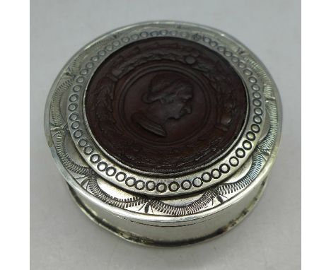 A 19th Century continental white metal snuff box