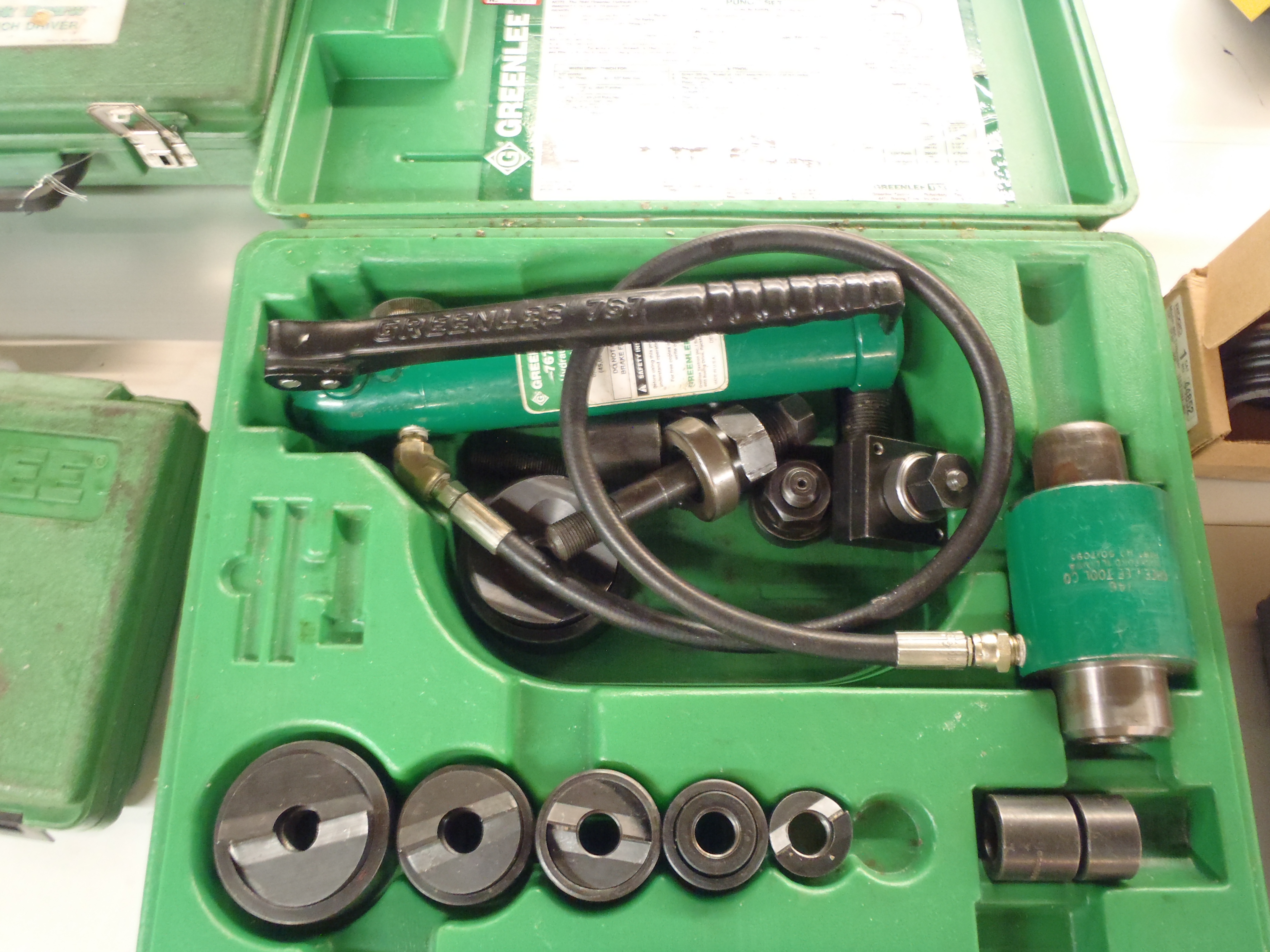 GREENLEE 7646 HYDRAULIC KNOCKOUT DRIVE PUNCH SET, 10GAUGE METAL MAX.