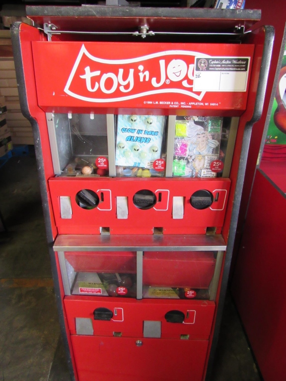 TOY N' JOY BULK VENDING MACHINE Item is in used condition. Evidence of