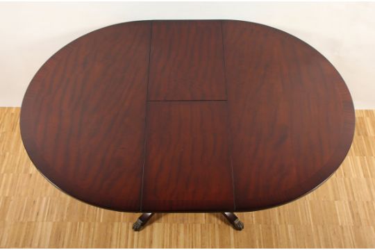 RUNDER TISCH, Mahagoni, ausziehbar, H 75, Dm 121 bzw. L 160 RUNDER TISCH, Mahagoni, ausziehbar, H 75, Dm 121 bzw. L 160