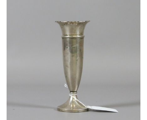 A silver specimen vase with scalloped rim assayed Birmingham 1921.