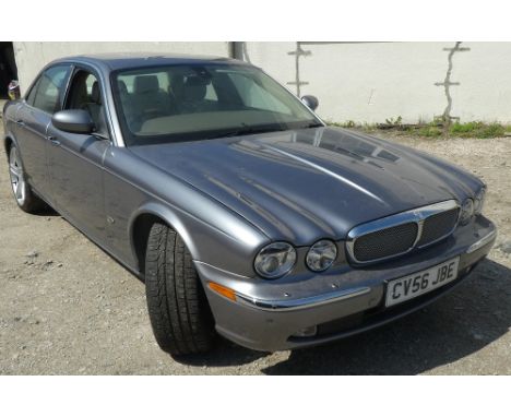 A 2006 Jaguar Sovereign TDVi (CV56 JBE), diesel, first registered 06/09/2006, current mileage 31,379 miles, metallic grey/sil