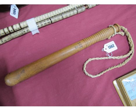 Military Truncheon, stamped with arrow over 'WD' and 'S191' 'WR8', 40cm long.